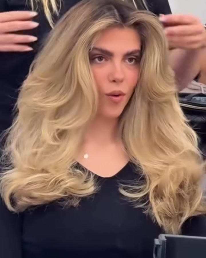 Balayage soft blonde rubio natural en Jenny de la Cruz Peluqueros