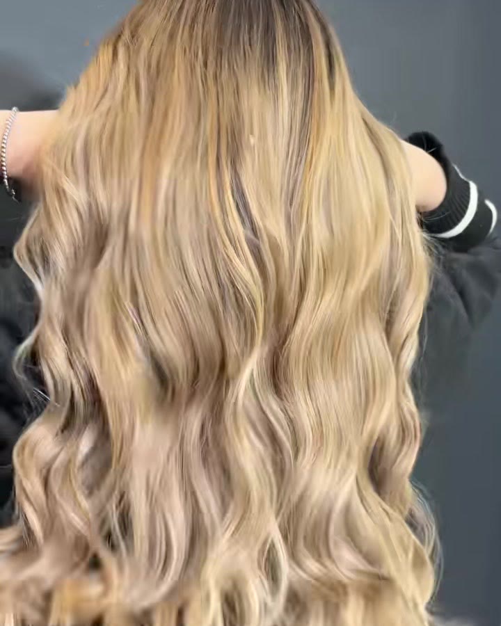 Resultado de coloración y ondas en Jenny de la Cruz Peluqueros Ciudad Lineal